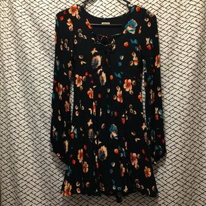 Super cute Hollister dress!